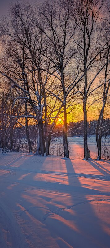 Прячет вечер солнца свет... - Леонид Абросимов