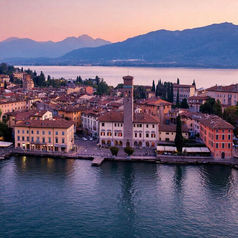 ГОРОД НА БЕРЕГУ ОЗЕРА - СЕРГЕЙ ФИЛОЧКИН