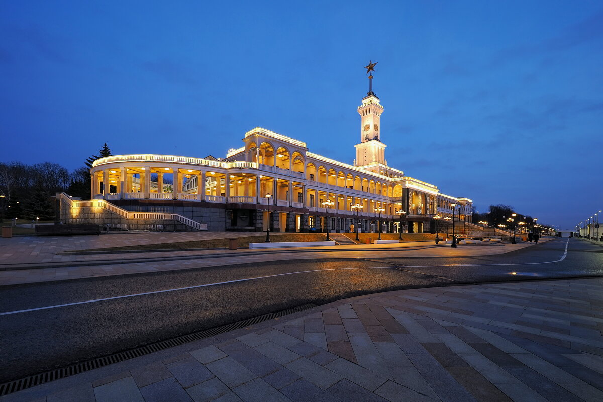 Северный речной вокзал - Евгений Седов Северный речной вокзал - Евгений Седов