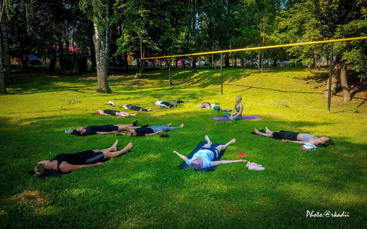 В кругу друзей - arkadii В кругу друзей - arkadii