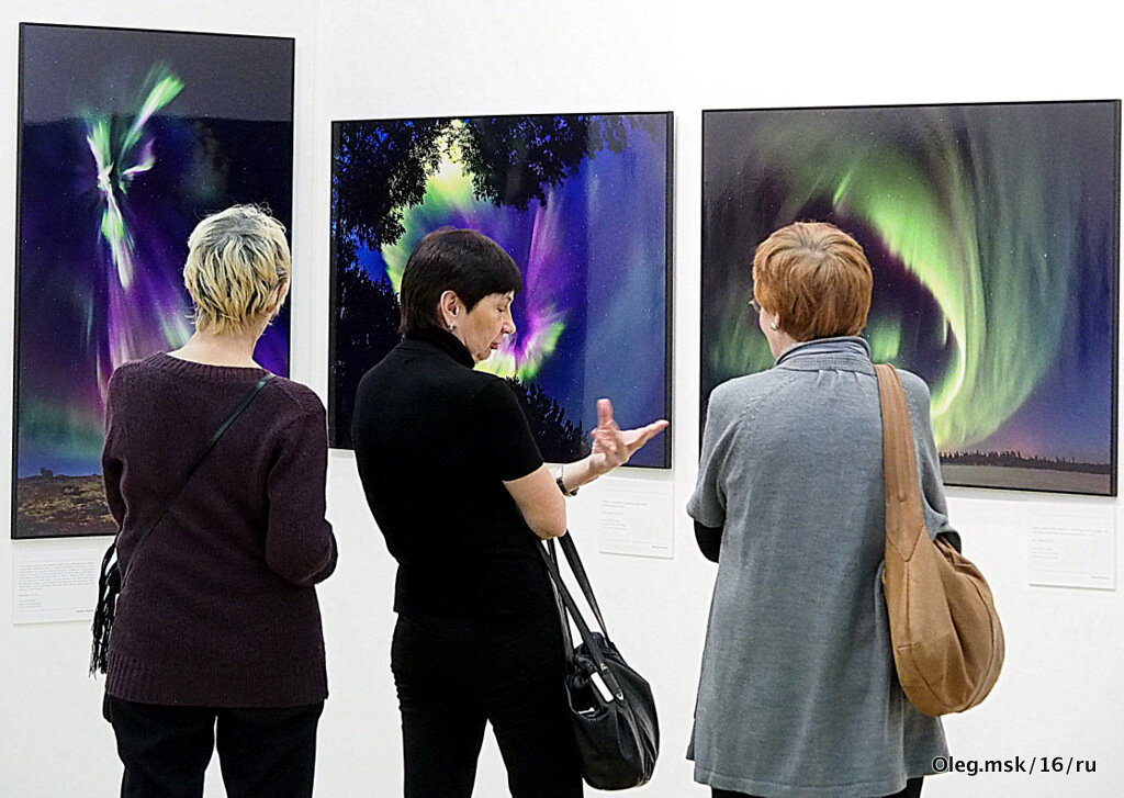 три женщины - Олег Лукьянов