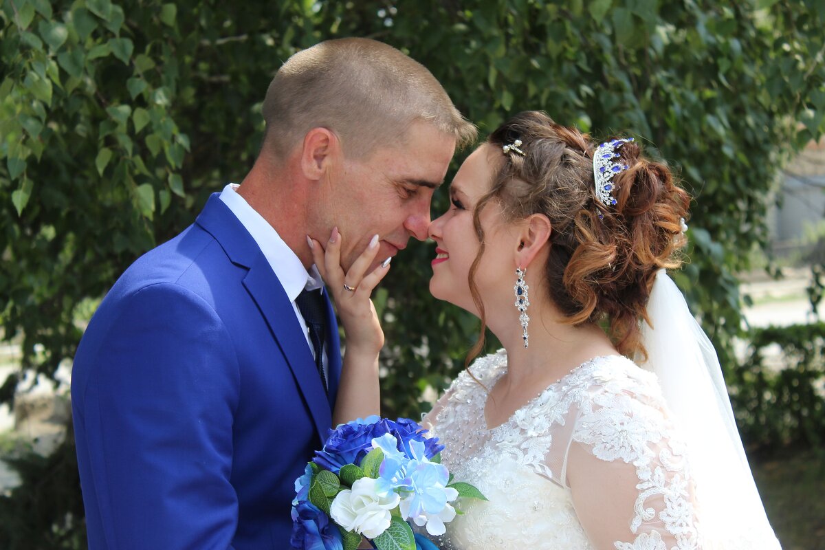 Молодожёны - Владимир Помазан