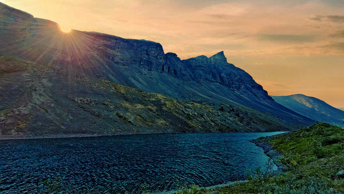 Закат в Хибинах. Кольский полуостров. - Тамара Бучарская Закат в Хибинах. Кольский полуостров. - Тамара Бучарская