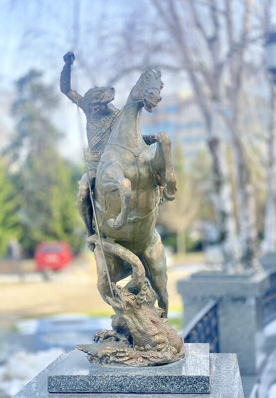 Мини скульптура на соборной площади . Краснодар. - Alexey YakovLev