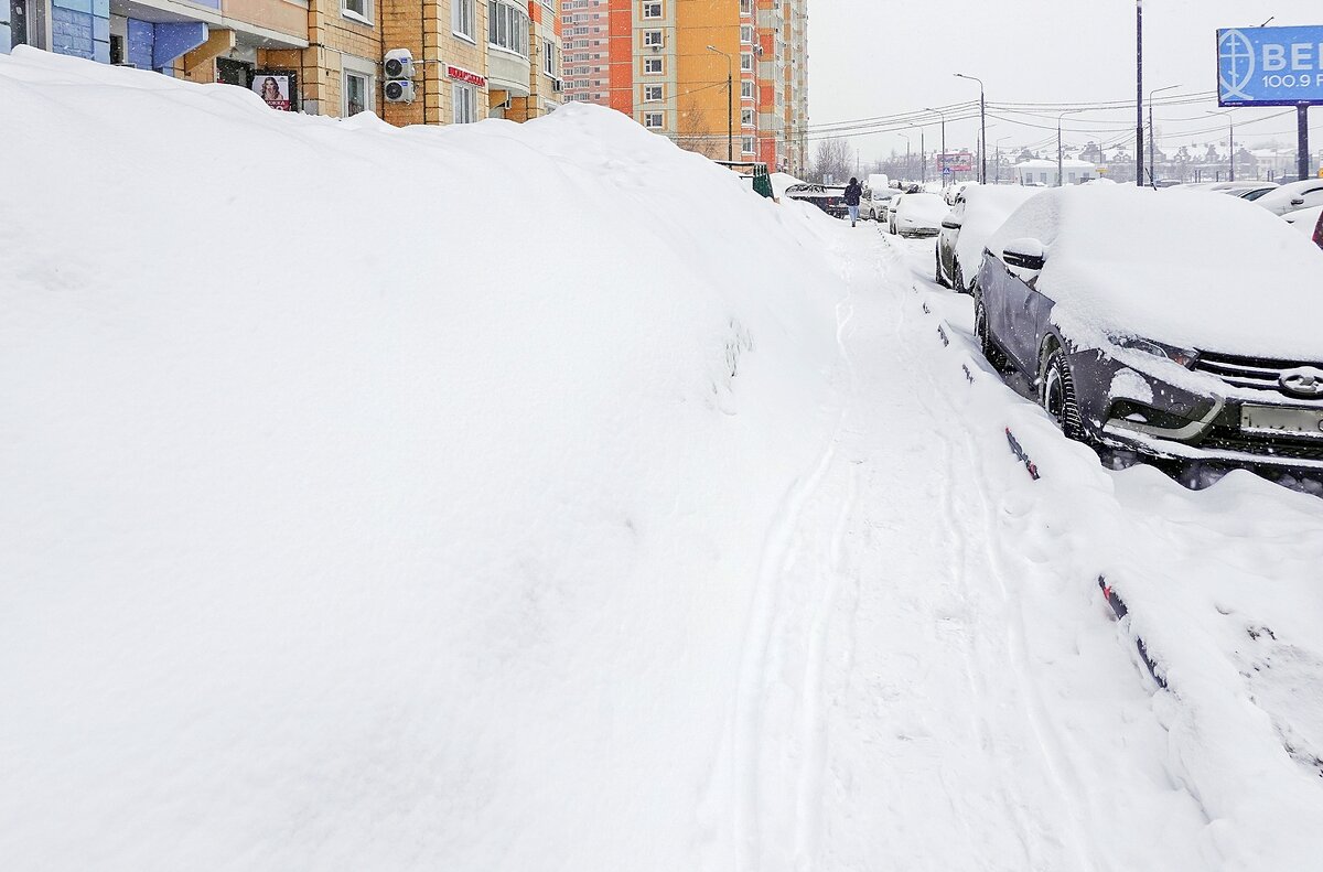 Москву засыпает - Валерий Иванович Москву засыпает - Валерий Иванович
