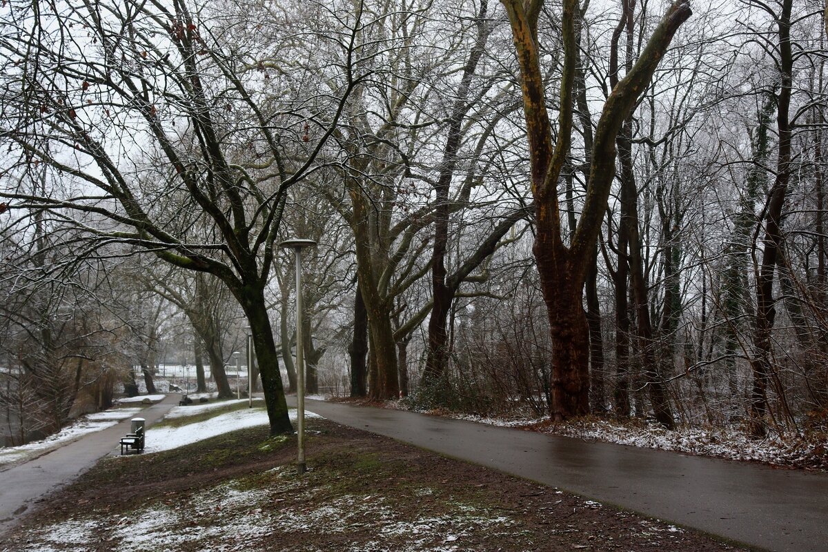 А за окном -- то дождь, то снег - Юрий. Шмаков А за окном -- то дождь, то снег - Юрий. Шмаков