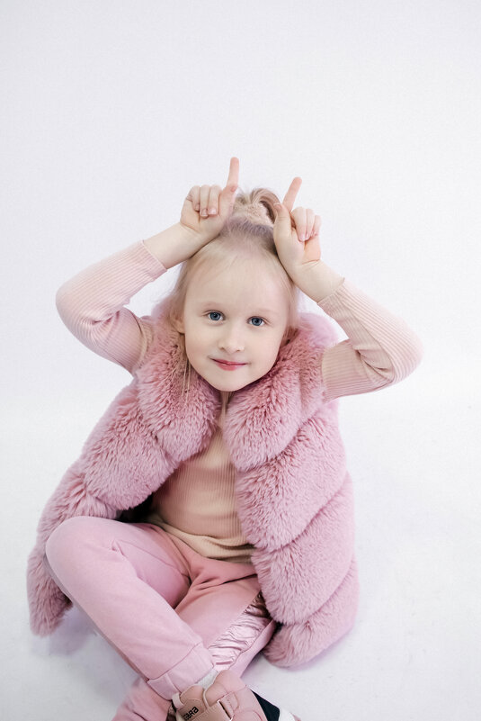 Аришка - Валерия .