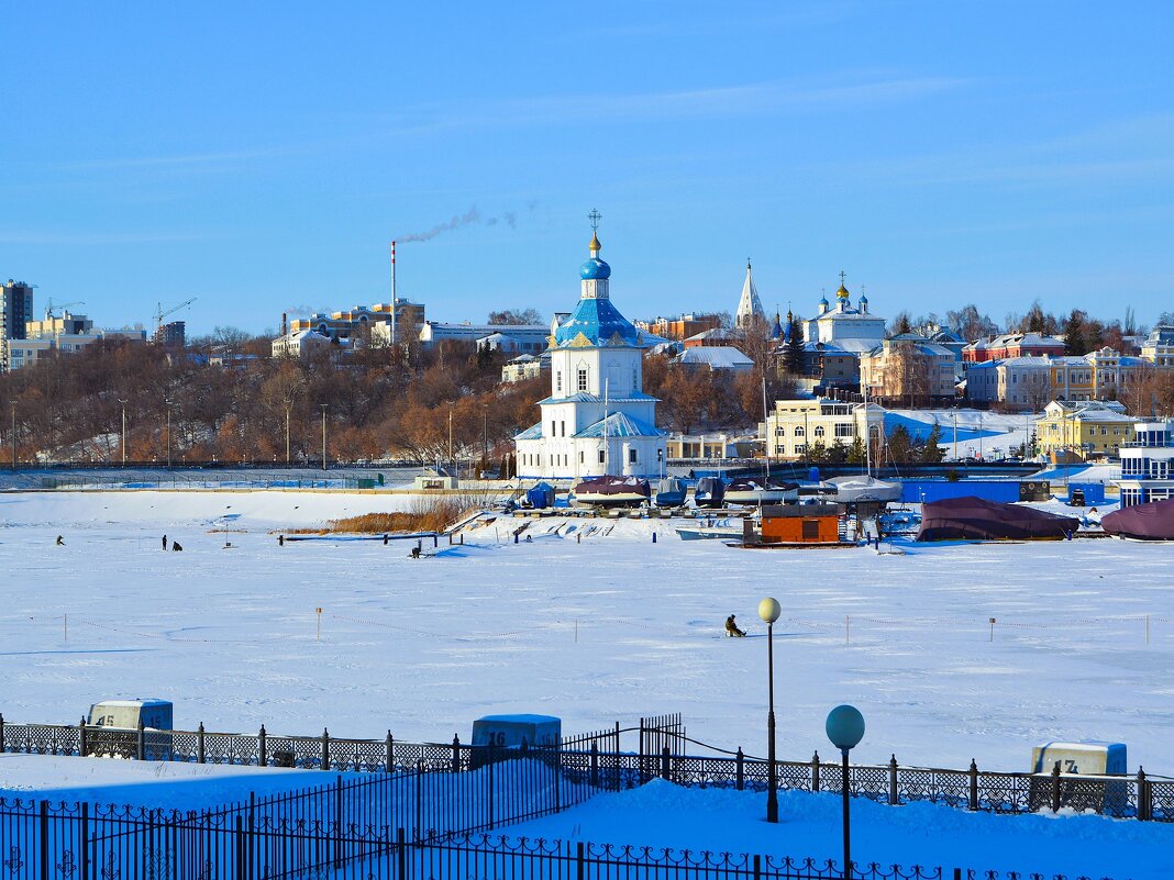 Чебоксары. Акватория речного порта зимой. - Пётр Чернега Чебоксары. Акватория речного порта зимой. - Пётр Чернега