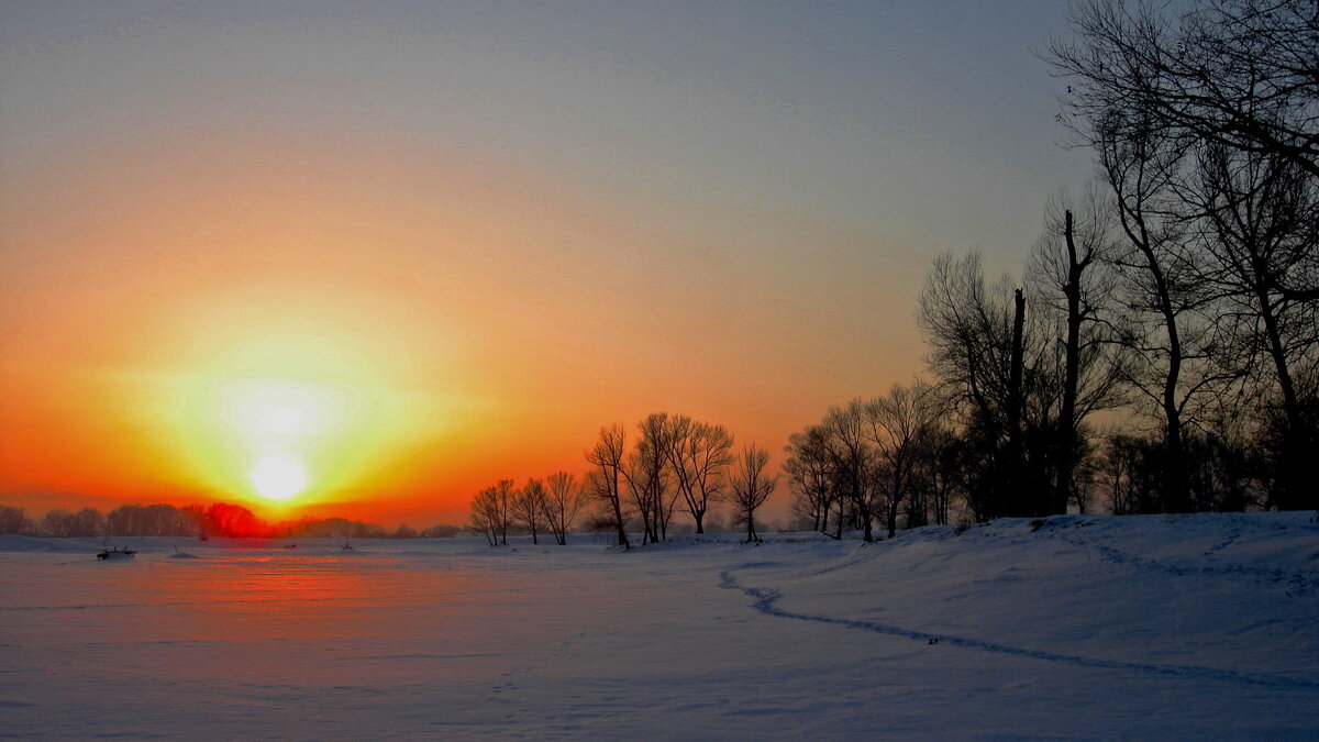 -- - Aндрей Антонов