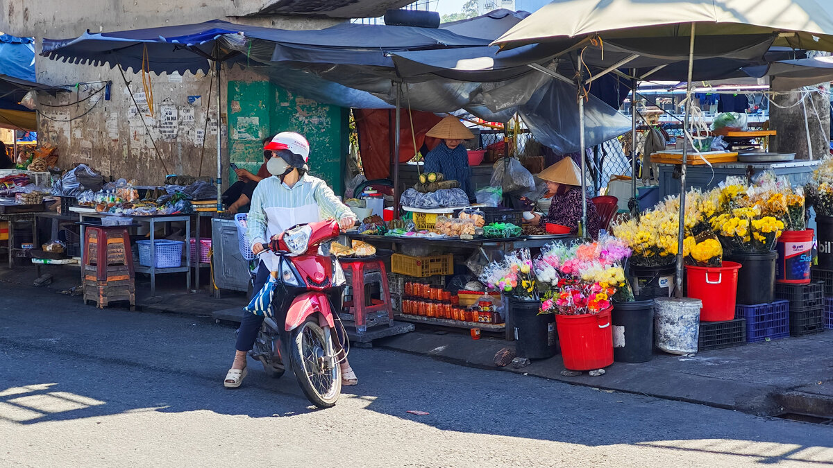 На рынке - Dmitry i Mary S