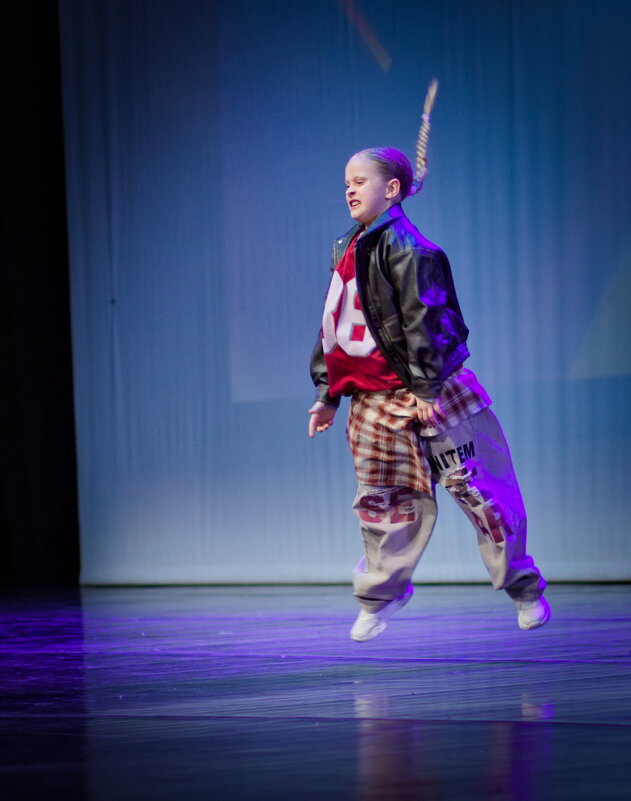 человек невидимка поднял за косу - Артём Евтюхов человек невидимка поднял за косу - Артём Евтюхов