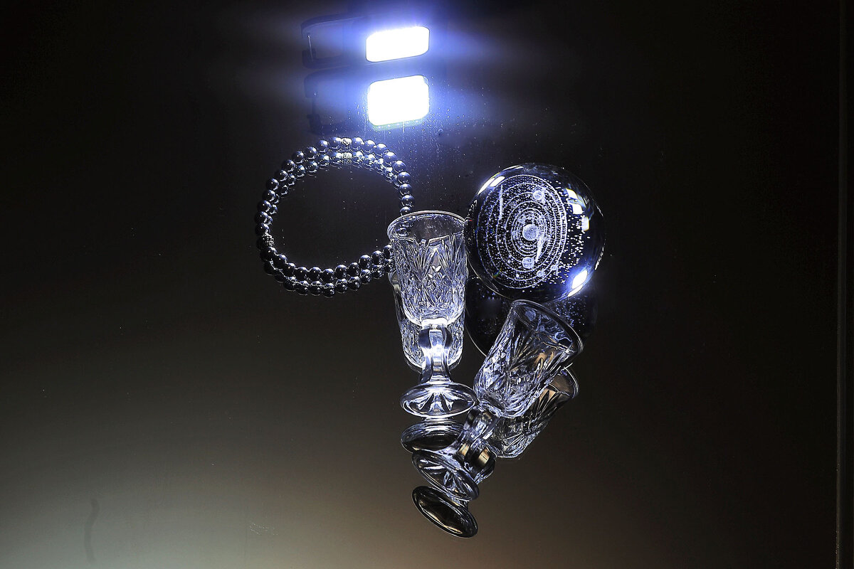 Гематитовый натюрморт - Юрий Гайворонскiий