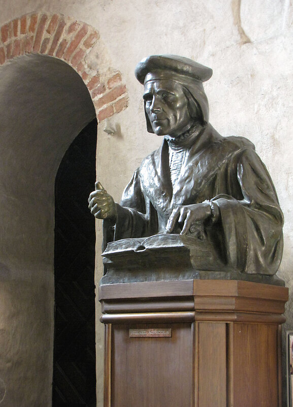 Бюст Микаэля Агриколы в вестибюле собора Турку - Александр Ильчевский Бюст Микаэля Агриколы в вестибюле собора Турку - Александр Ильчевский
