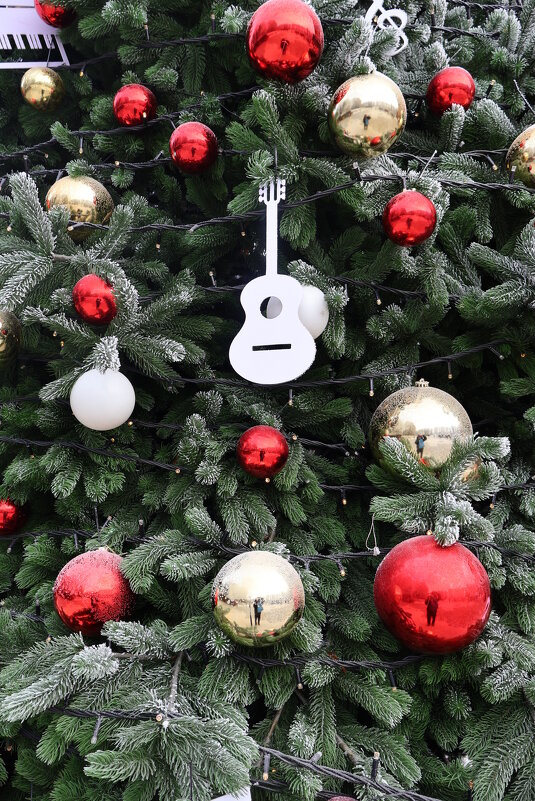 Елочные украшения - Сергей Карачин