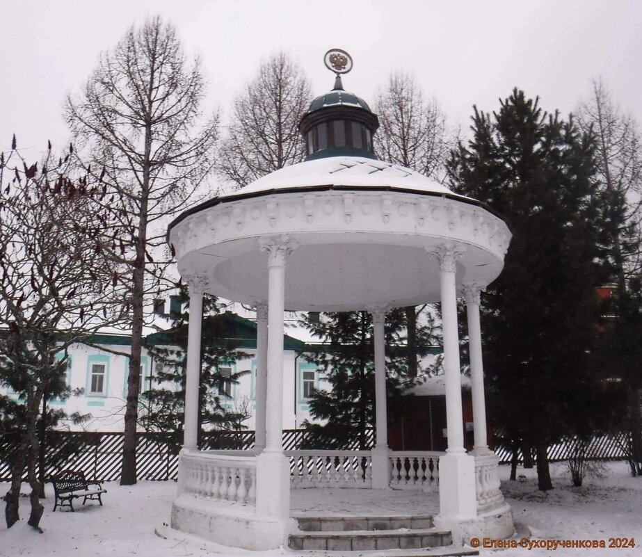 Беседка в Площанской пустыни - Елена Сухорученкова