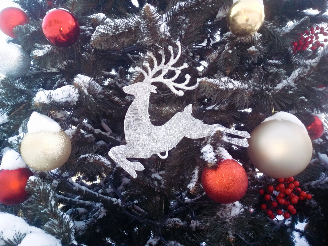 Украшэн её ёлки - Сергей Кочнев