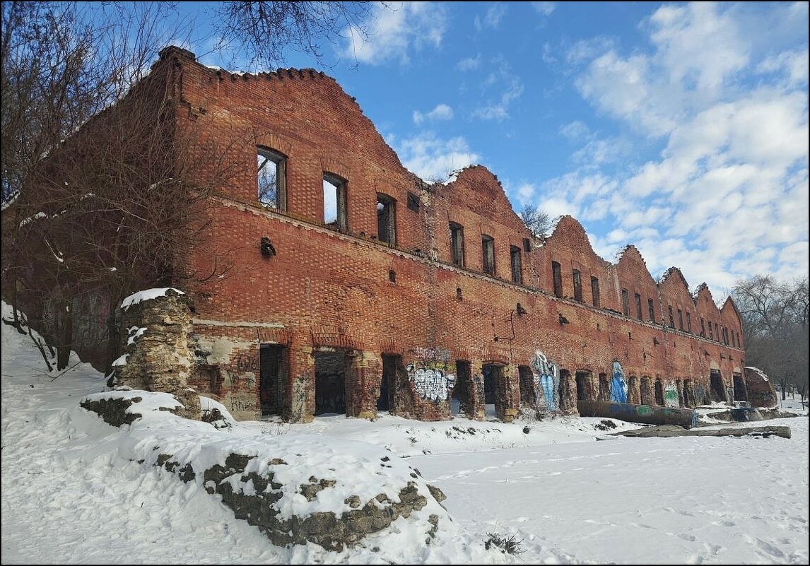 Парамоновские склады, верхний ярус! - Надежда 