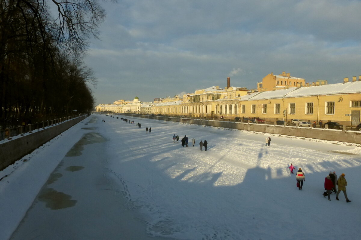 По Фонтанке - Елена Суханова