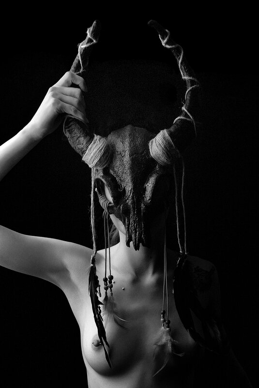 instagram.com/yanmcline_ - Yan McLine