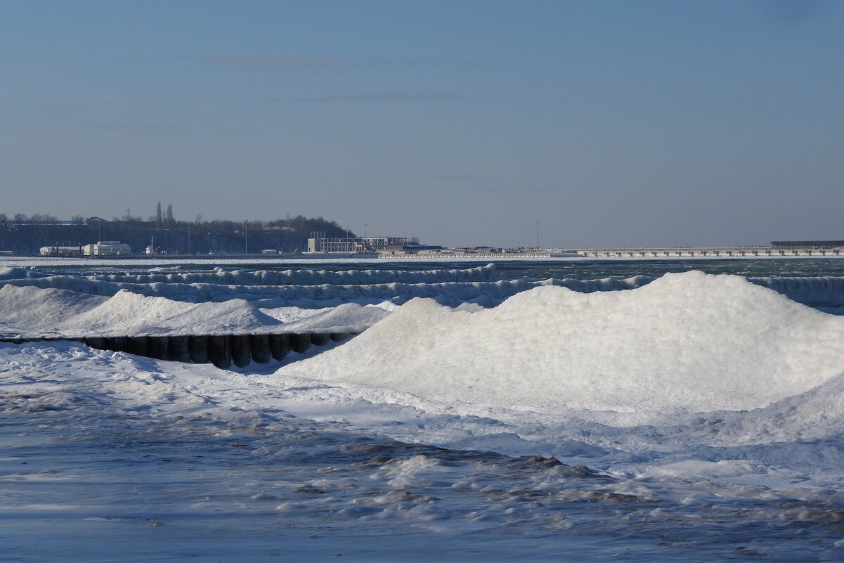 Снежно-ледяные барханы - Рита Симонова
