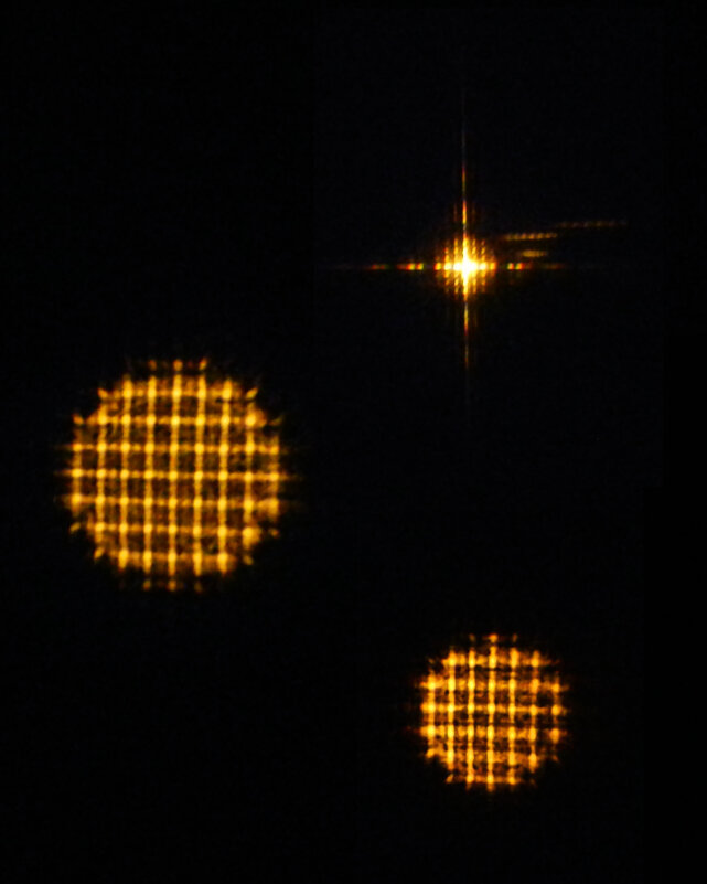 фонари в окне через сетку - Лера 