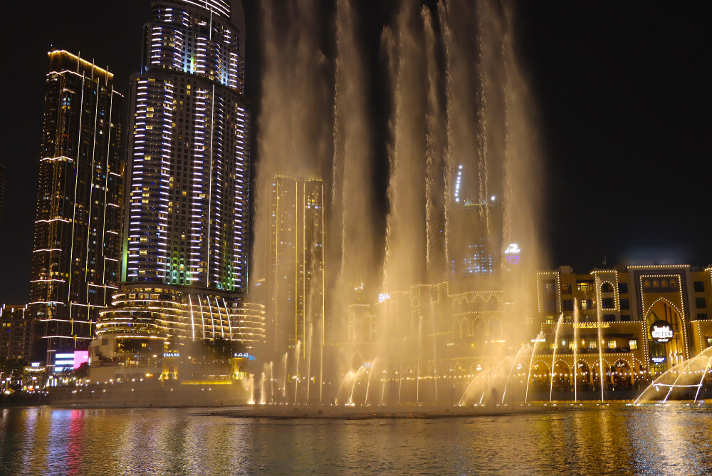 Поющие фонтаны - Галина Ильясова