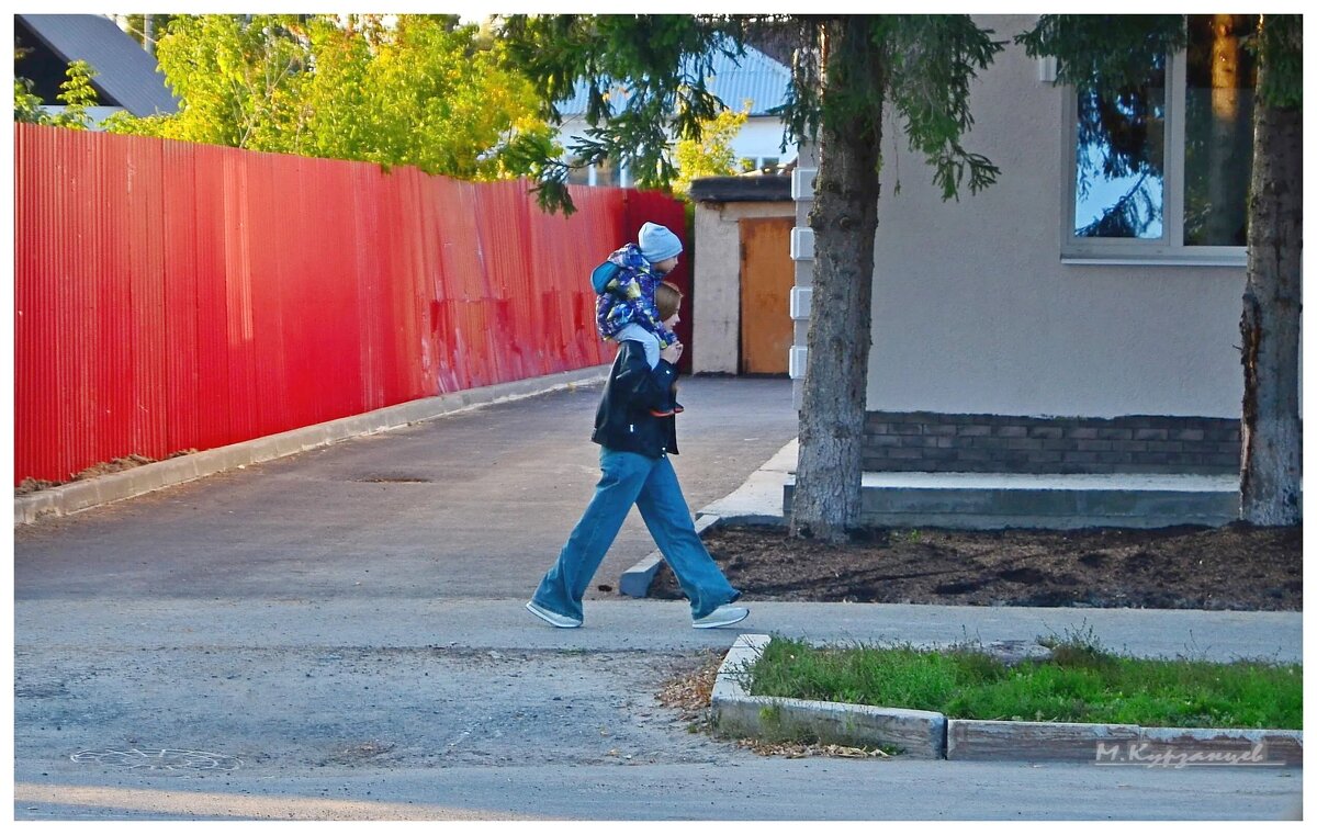 Когда устал идти... - Михаил. 