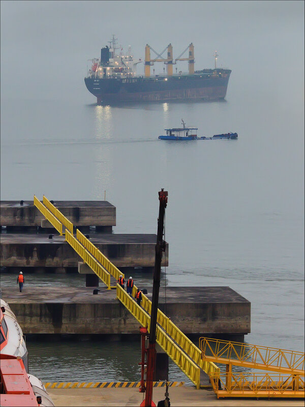 Портовые  работы... - Валерий Готлиб