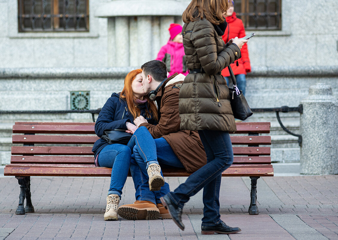 Поцелуи на улице(24) - Александр Степовой Поцелуи на улице(24) - Александр Степовой
