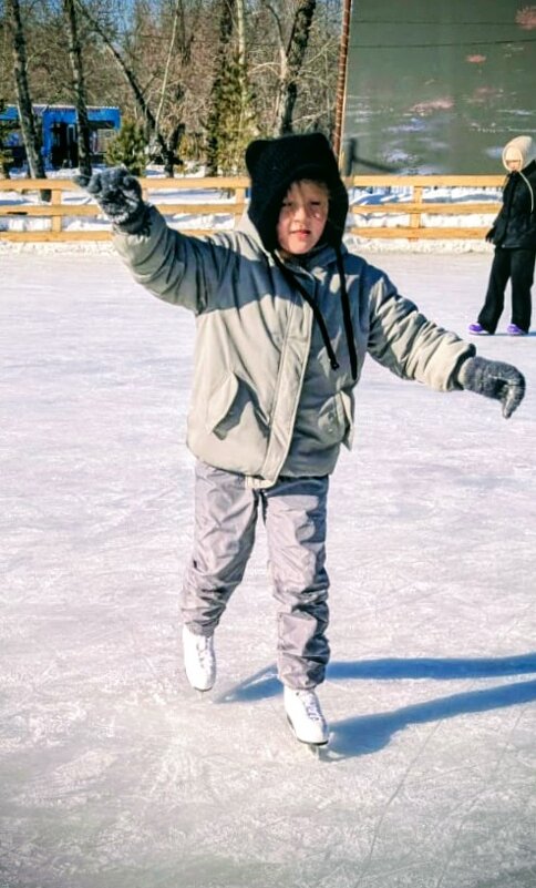 На коньках,хорошо. - Андрей Хлопонин