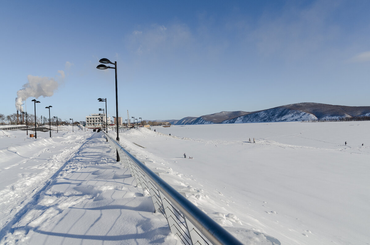 Прогулка по набережной - Виктор Иванович Чернюк Прогулка по набережной - Виктор Иванович Чернюк