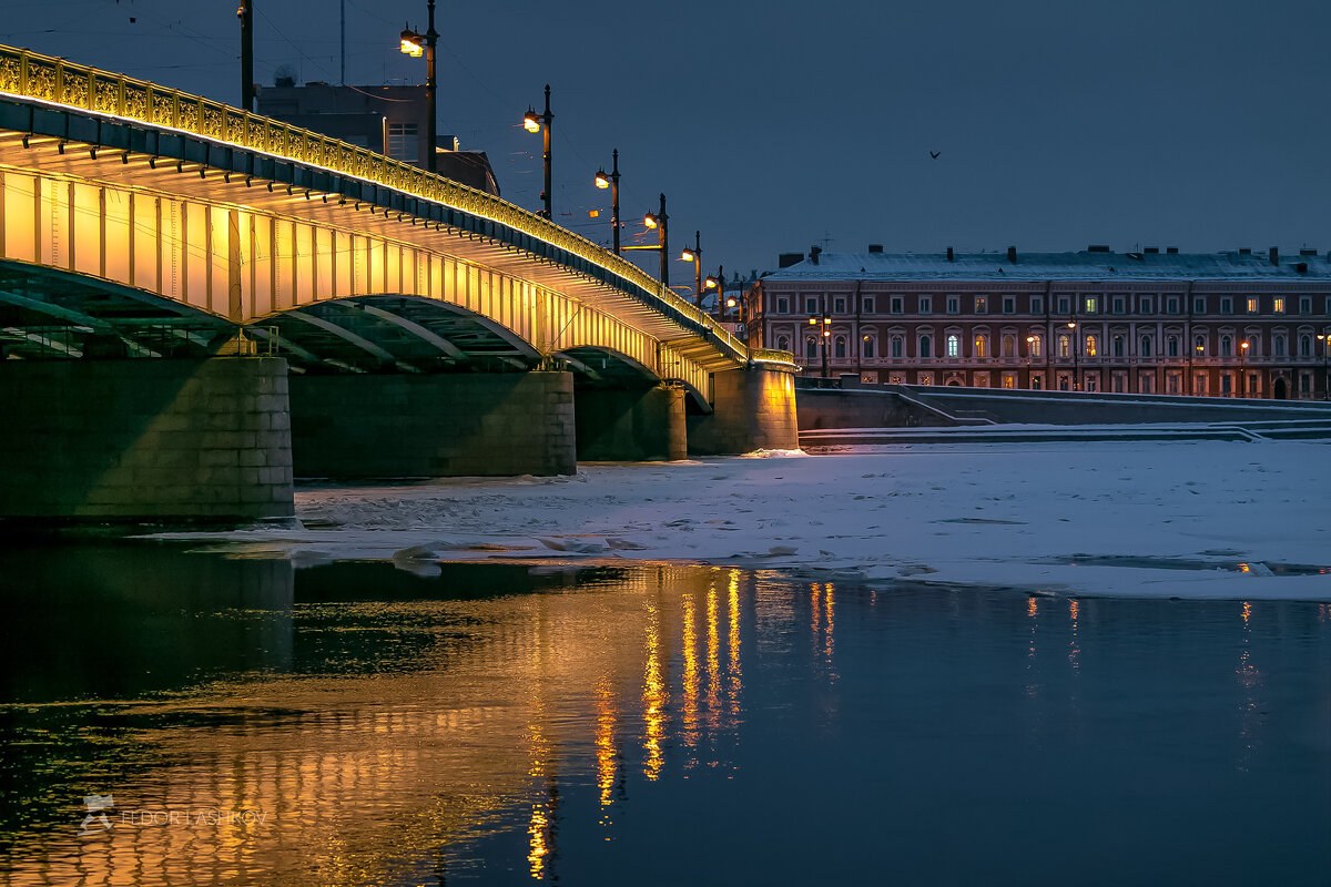 Из серии "Золотые мосты Санкт-Петербурга" - Фёдор. Лашков
