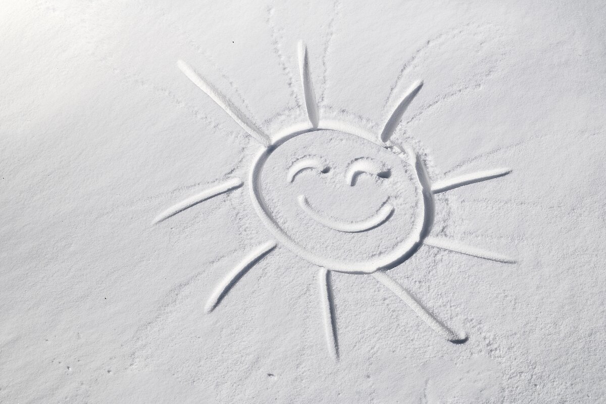 Снег и солнце - Валерий Иванович Снег и солнце - Валерий Иванович