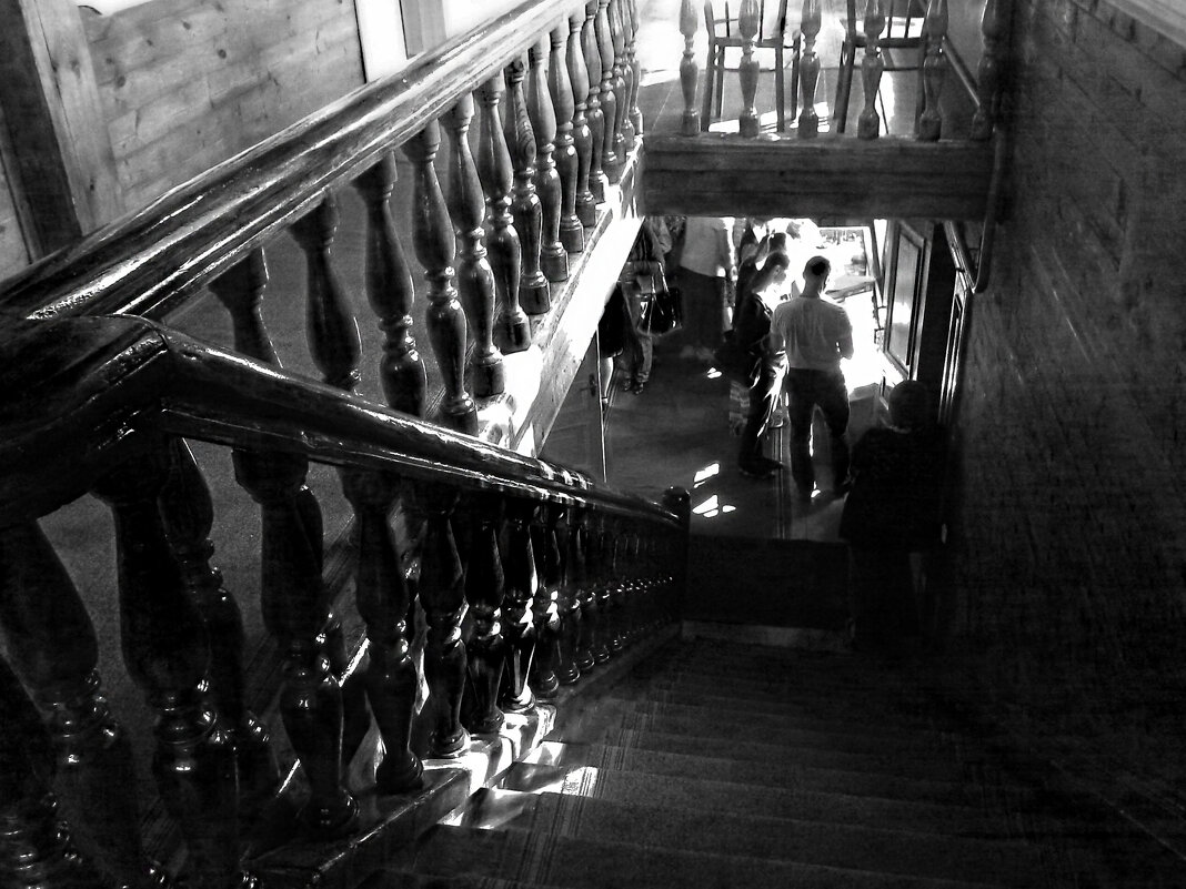 Лестница в доме Ф. Достоевского - Наталья 