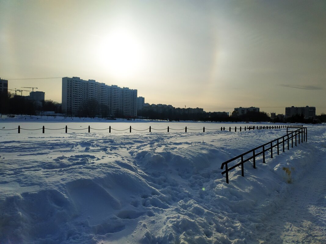 Гало :-) - Андрей Лукьянов Гало :-) - Андрей Лукьянов