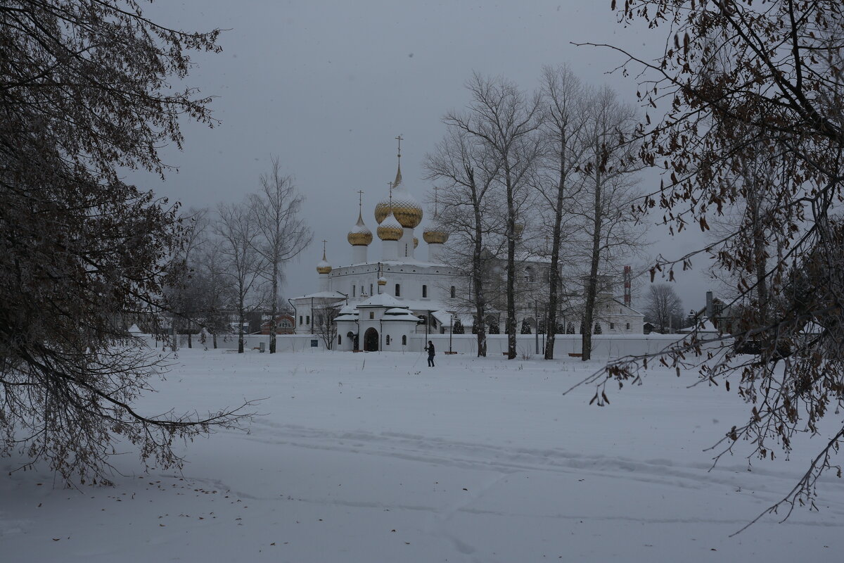 Углич Воскресенский монастырь, - Ninell Nikitina Углич Воскресенский монастырь, - Ninell Nikitina