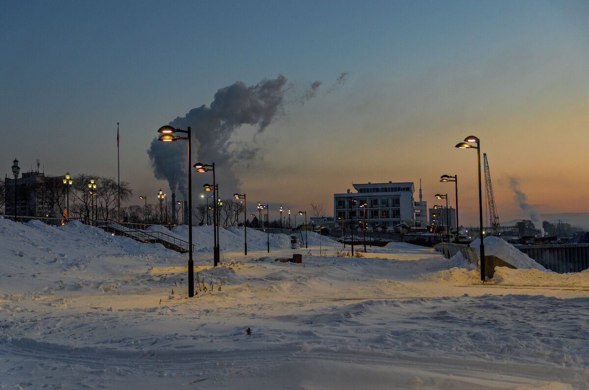 Утром на набережной - Виктор Иванович Чернюк