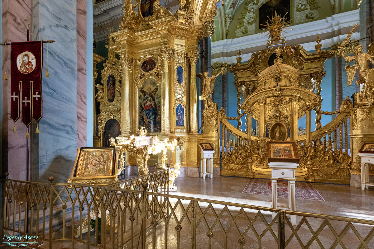 В Петропавловском соборе - Евгений 