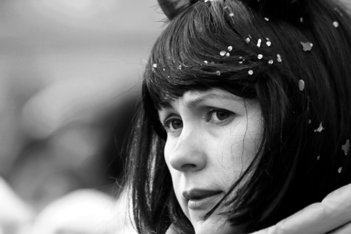 И стало вдруг чего-то жаль... Что время это не вернуть- Односторонний его путь! - Юрий. Шмаков