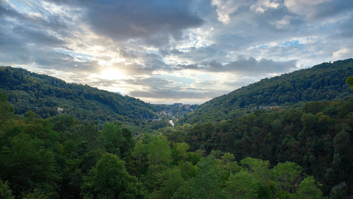Затерянное в горах. - Марина Леонидовна Затерянное в горах. - Марина Леонидовна
