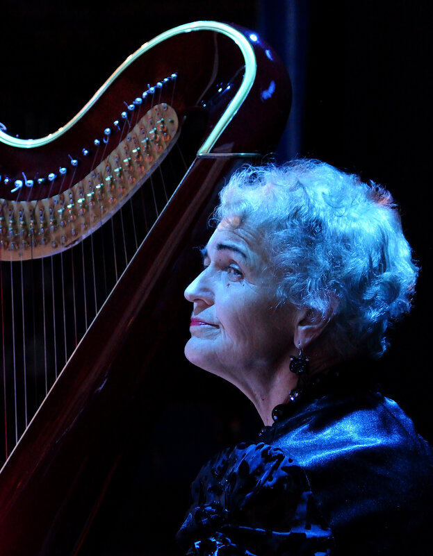 Арфистка. - Константин Белоногов