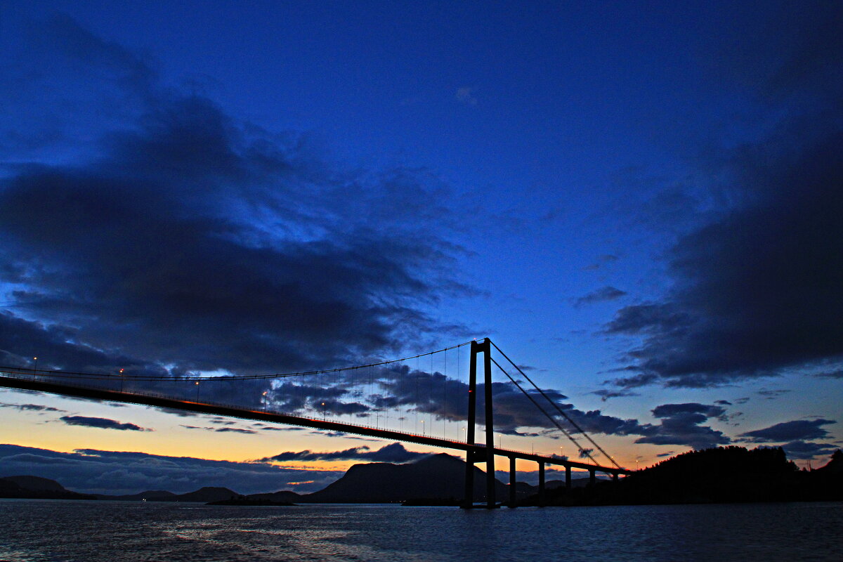 Мост через фьорд - В.И 