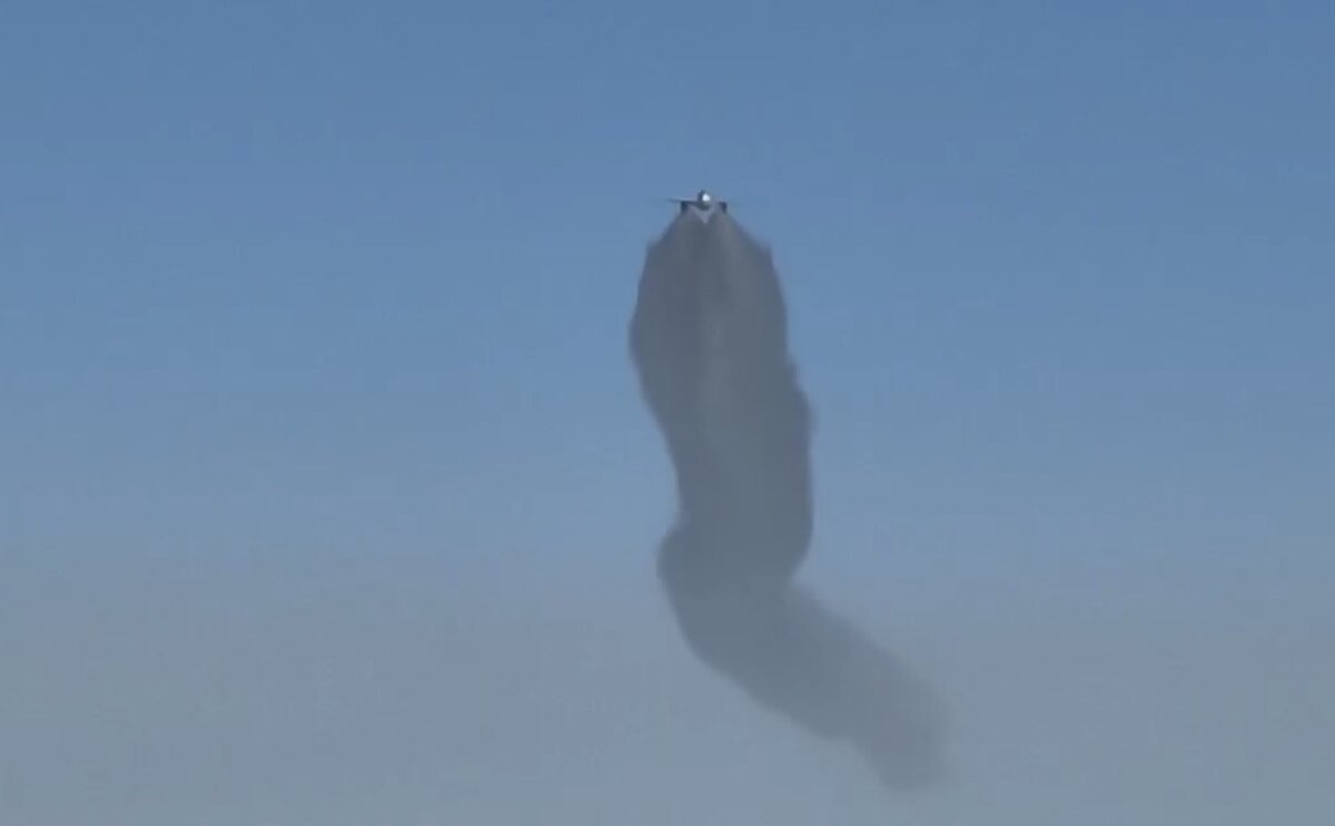 Иногда надвигается и видится как кобра. Минимализм - Alexey YakovLev Иногда надвигается и видится как кобра. Минимализм - Alexey YakovLev