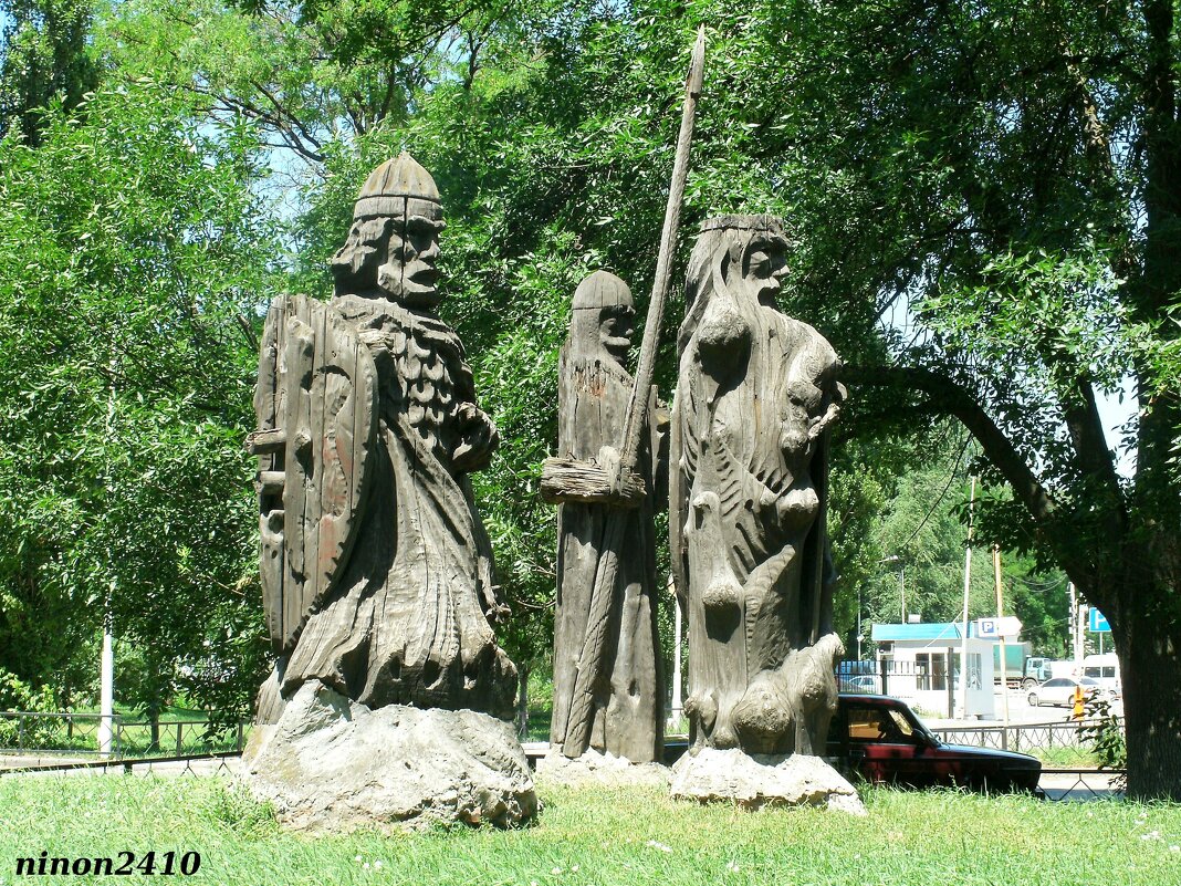 С Днём защитника Отечества!.. Русские богатыри, первые защитники русских земель... - Нина Бутко С Днём защитника Отечества!.. Русские богатыри, первые защитники русских земель... - Нина Бутко