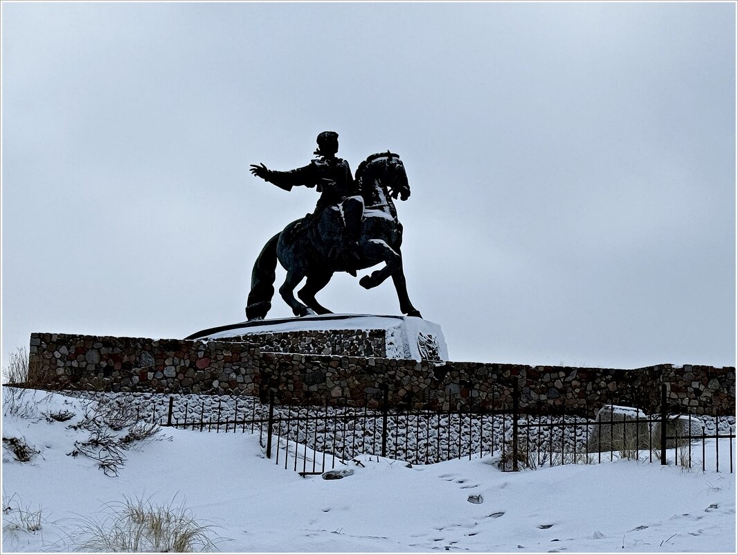 Памятник императрице Елизавете Петровне у Северного иола. - Валерия Комова