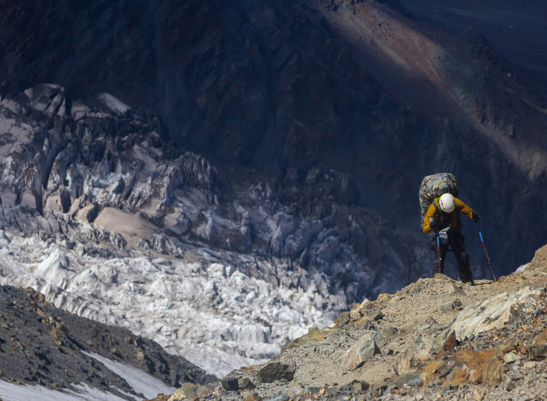 Поднимаясь на пик - Алексей 