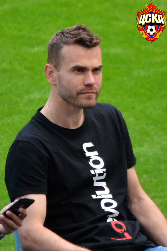 Игорь Владимирович Акинфеев на встрече команды ЦСКА с болельщиками - Борис Русаков