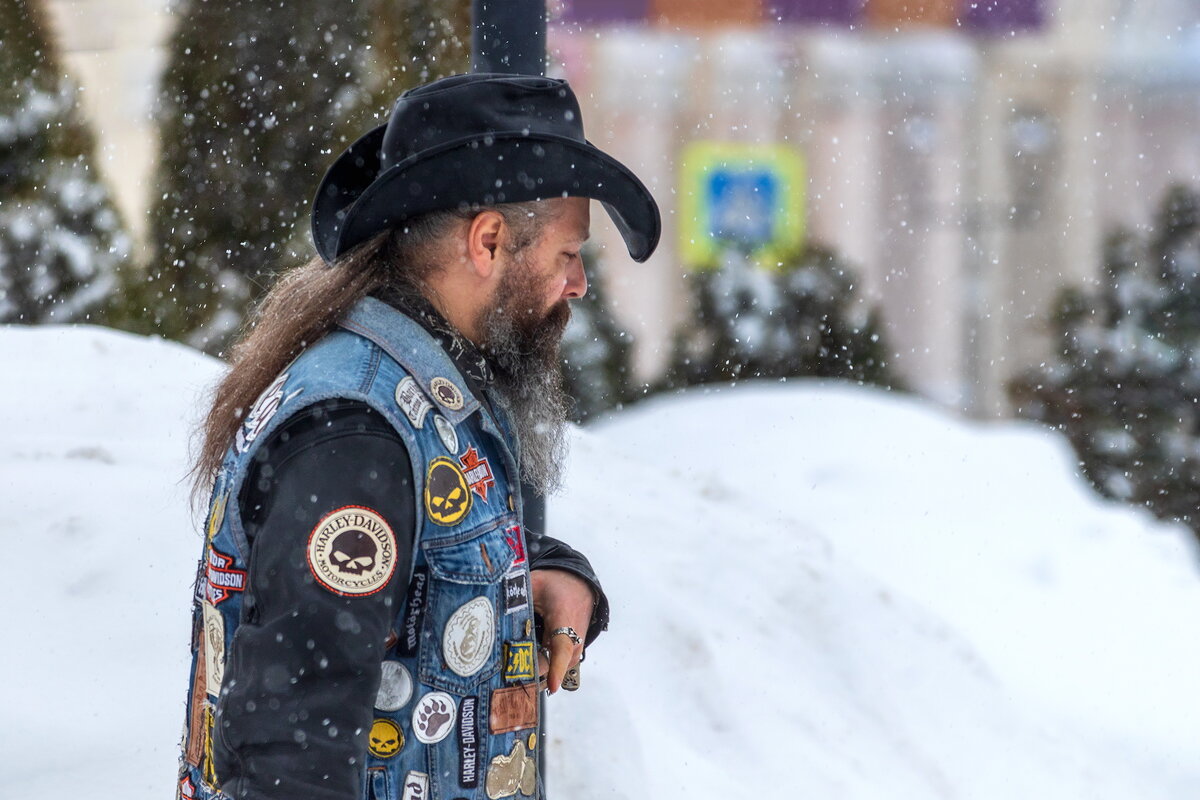 *** - Анатолий. Chesnavik.