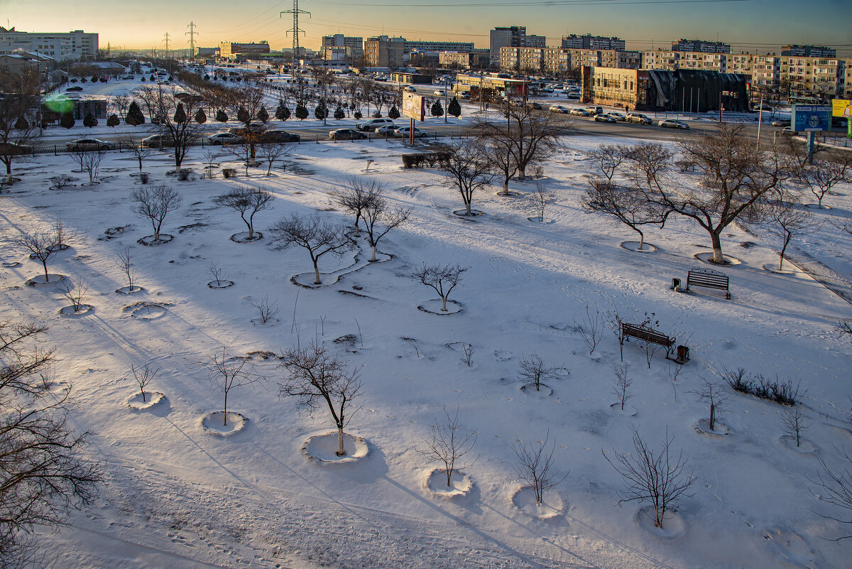 За окном - Анатолий Чикчирный