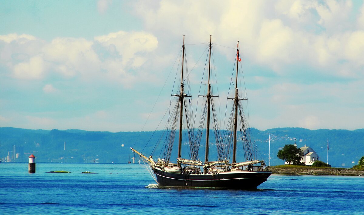 Выход в море из Осло - В.И 